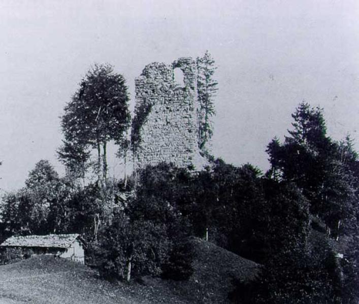 Burgruine Ramschwag im Weiler Bazul (um 1905). Von